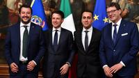 Le ministre de l'Intérieur Matteo Salvini, le Premier ministre italien Giuseppe Conte, Le ministre du Travail et de l'Industrie Luigi Di Maio (de gauche à droite) à Rome le 1er juin 2018 [Andreas SOLARO / AFP]