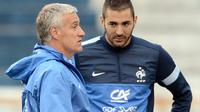 Le sélectionneur de l'équipe de France Didier Deschamps et l'attaquant Karim Benzema, le 6 juin 2013 à Porto Alegre [FRANCK FIFE / AFP/Archives]