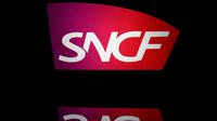 Le logo de la SNCF pris en photo sur une tablette le 19 avril 2018 à Paris [Lionel BONAVENTURE / AFP/Archives]