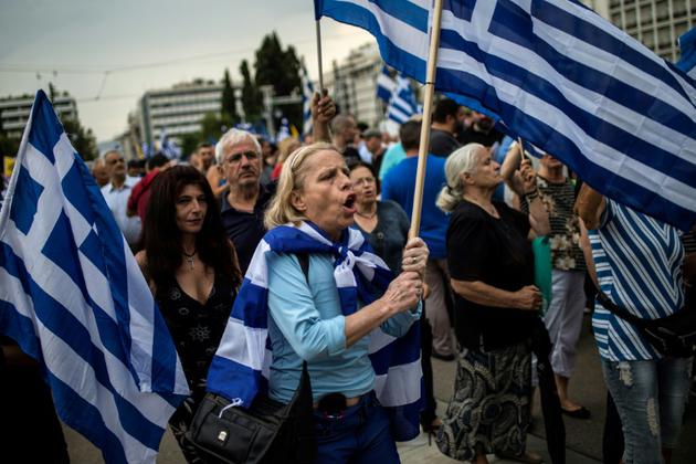Une manifestation à Athènes le 16 juin 2018 contre l'accord annoncé entre la Grèce et la Macédoine sur le nom du pays [ANGELOS TZORTZINIS / AFP]