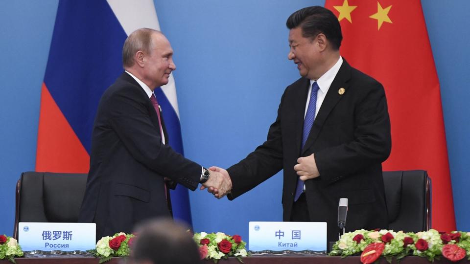 Russie : Vladimir Poutine veut renforcer sa coopération militaire avec la Chine et créer «un ordre mondial juste»