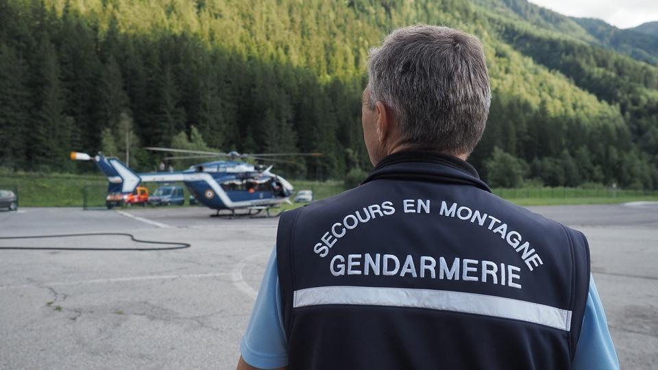 Hautes-Pyrénées : un jeune homme meurt en tentant de descendre une piste de ski en kayak