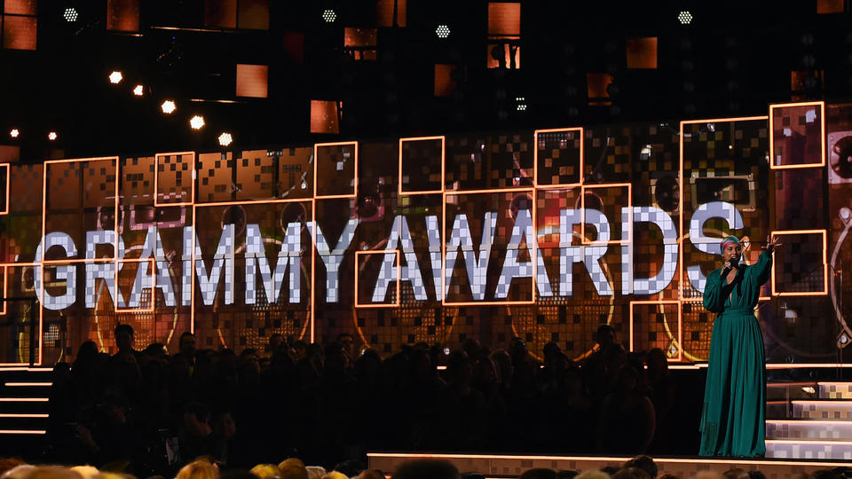 Grammy Awards : Jon Baptiste, Justin Bieber, Doja Cat et H.E.R. en tête des nominations