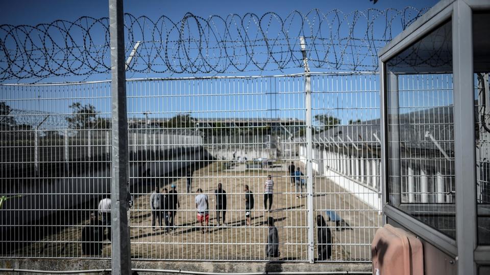Val-de-Marne : mort d'un migrant au centre de rétention de Vincennes
