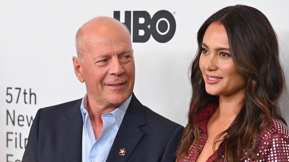 Bruce Willis : sa femme demande aux paparazzi de laisser l'acteur tranquille pour sa sécurité