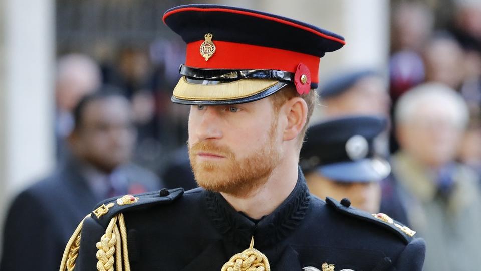 Mort d'Elizabeth II : interdit d'uniforme militaire, le prince Harry clôt toute polémique autour de sa tenue pour les obsèques