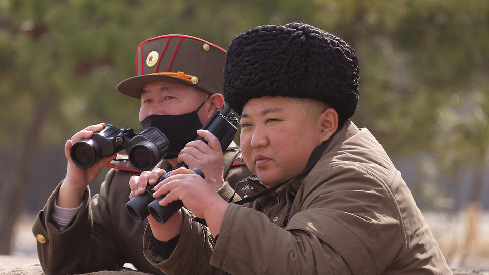 La Corée du Nord a tiré avec des lance-roquettes multiples, selon Séoul
