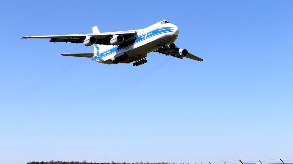 Un avion russe se pose en Slovaquie, pour apporter du combustible nucléaire