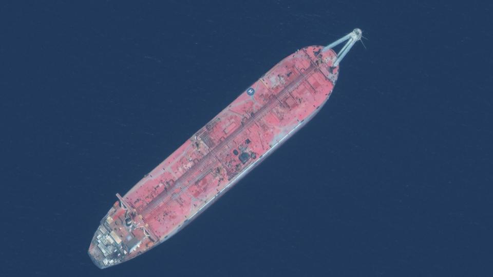 Yémen : un super tanker chargé de pétrole menace de couler, une catastrophe environnementale redoutée