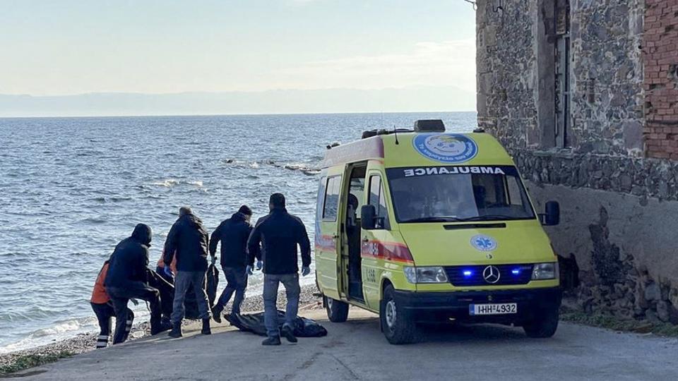 Un bébé de 2 mois retrouvé mort après un naufrage de migrants au large de Lesbos