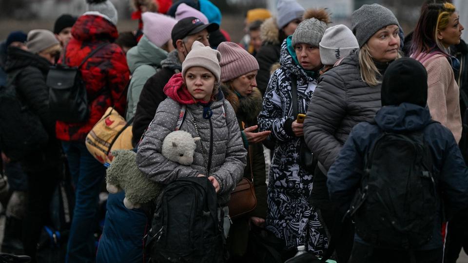DIRECT - Guerre en Ukraine : plus d'un million de réfugiés sont arrivés en Pologne