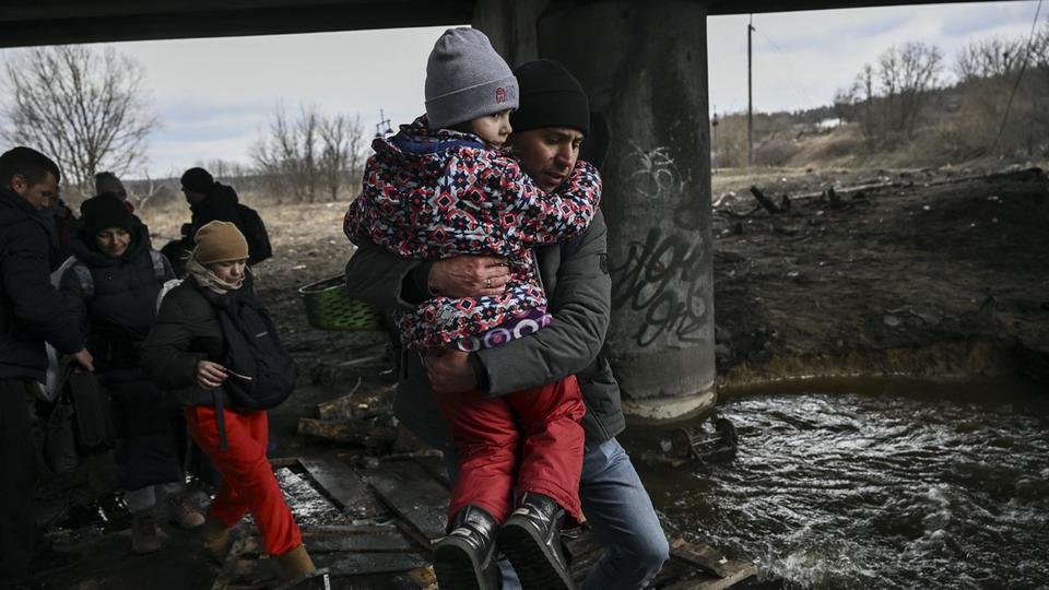 Après un mois de guerre, plus de la moitié des enfants ukrainiens ont été déplacés, selon l'Unicef