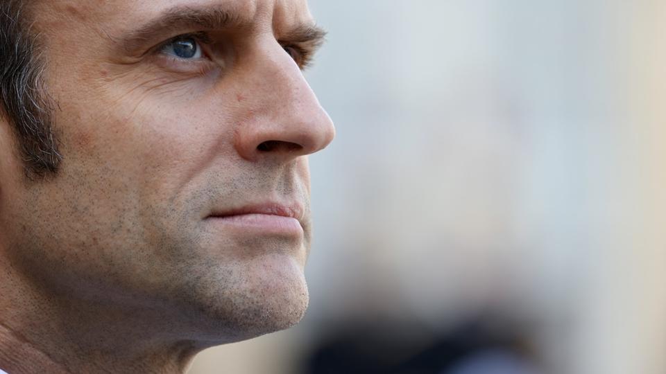 Retraite : Emmanuel Macron proposera dans son programme un report progressif à 65 ans
