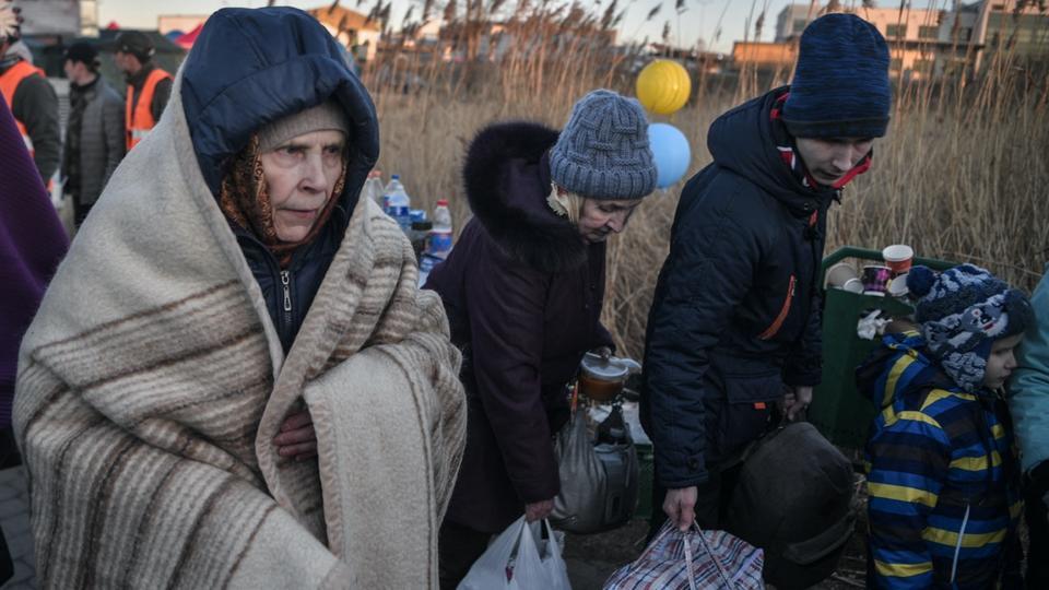 DIRECT - Guerre en Ukraine : 2.500 réfugiés seront accueillis en France, annonce Gérald Darmanin