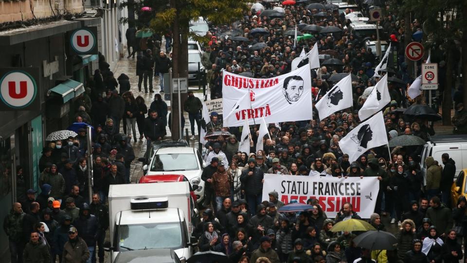 Violences en Corse : que réclament les manifestants ?