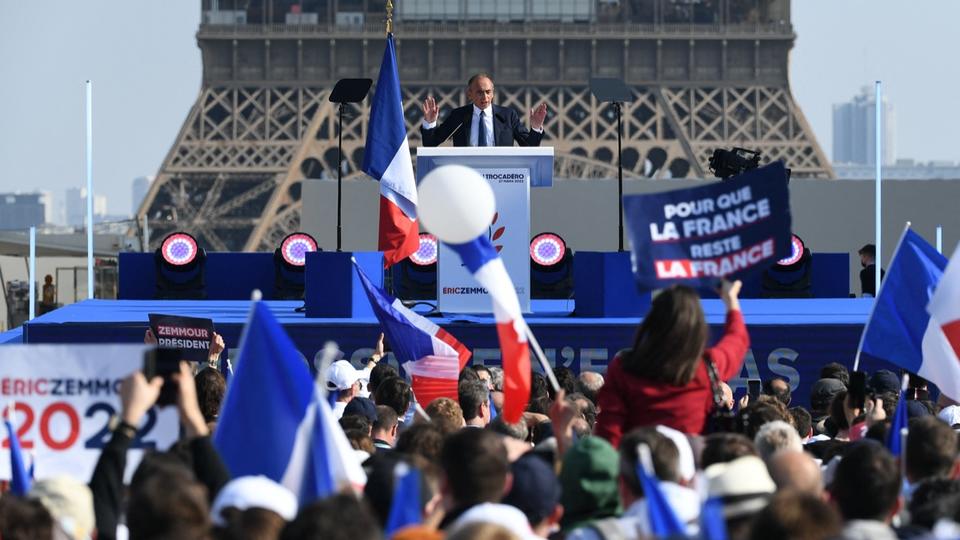 «Macron assassin» : polémique après des propos scandés par la foule au meeting d'Éric Zemmour