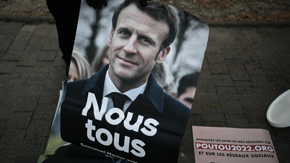 Meeting d'Emmanuel Macron à La Défense samedi : un jeu concours pour remplir la salle