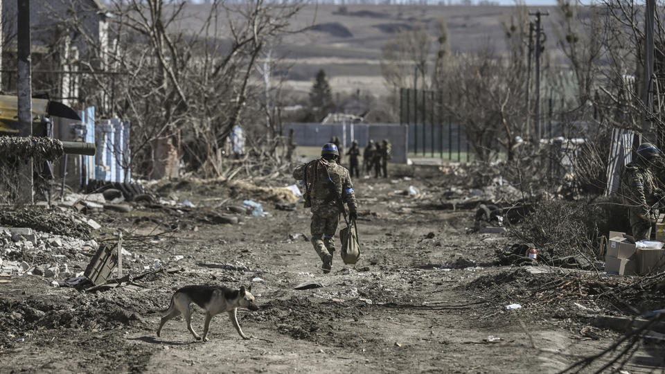 DIRECT - Guerre en Ukraine : Washington évoque un «repositionnement» des Russes près de Kiev, «pas un vrai retrait»