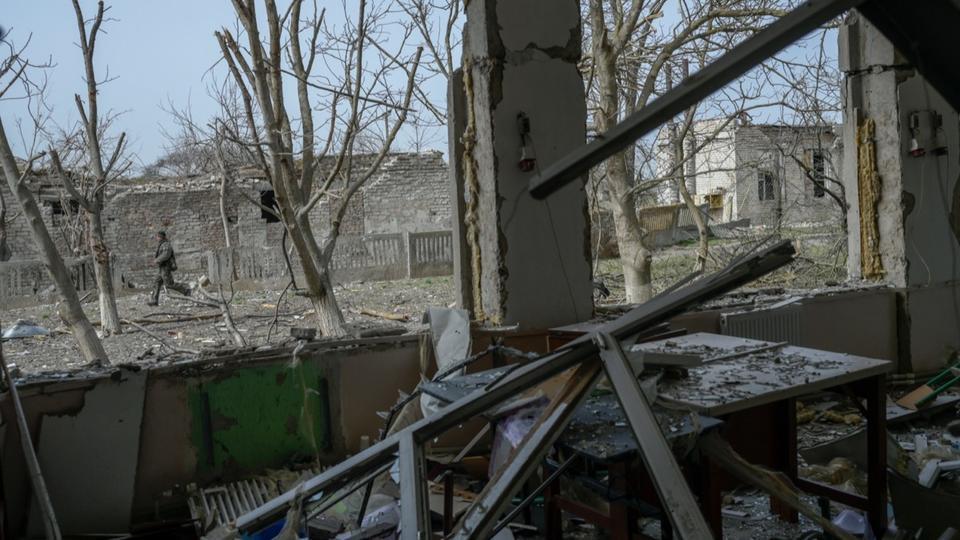 «Ils m'ont poussée sur le lit, m'ont écrasée avec une mitraillette» : une Ukrainienne raconte son viol par des soldats russes