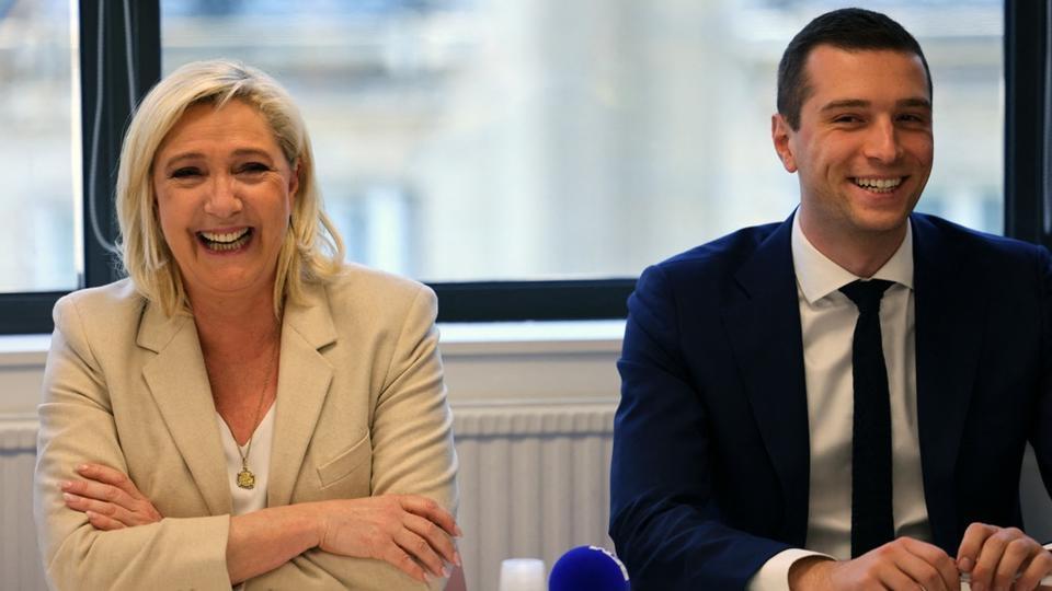 Législatives : Marine Le Pen candidate, pas Jordan Bardella