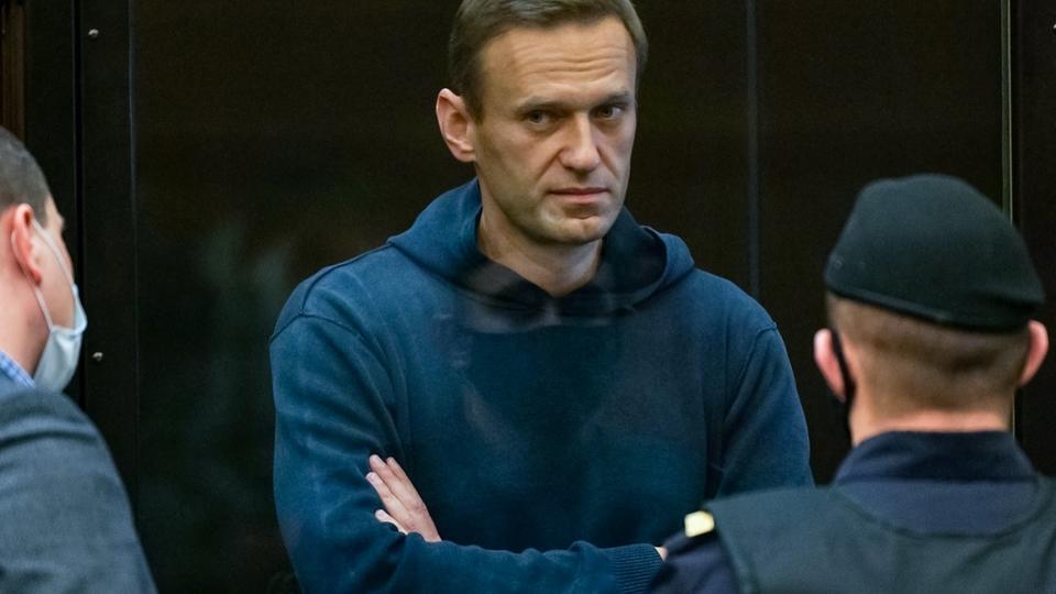 Depuis sa prison, l'opposant russe Alexeï Navalny appelle à voter Emmanuel Macron