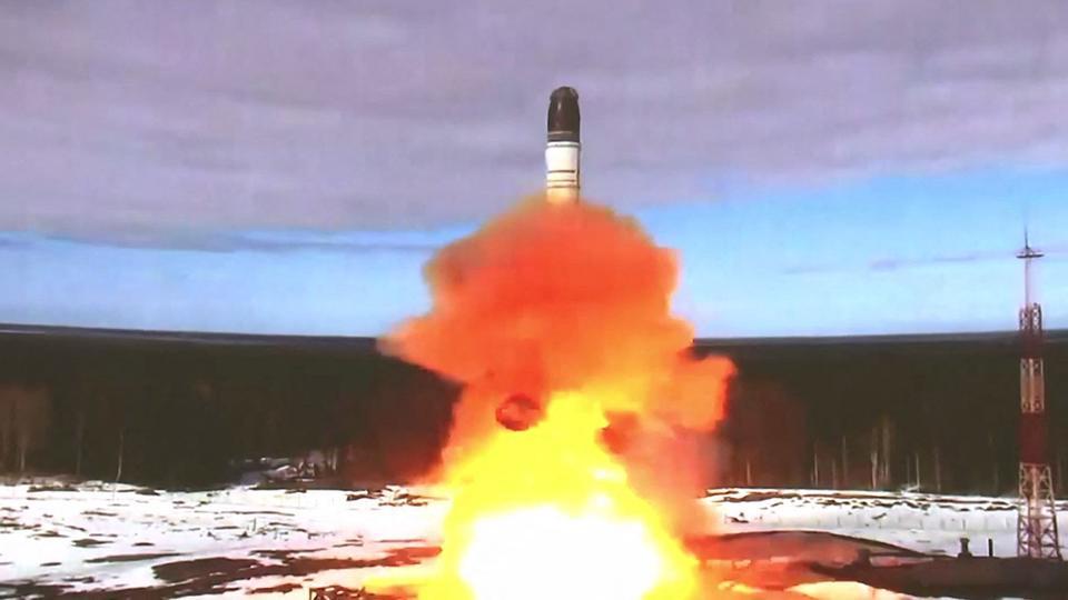 «Sarmat» : tout savoir sur le missile russe capable d'atteindre Paris en 200 secondes