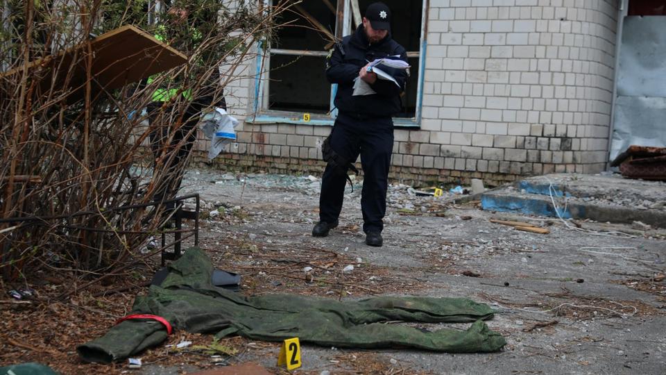 DIRECT - Guerre en Ukraine : l'ONU a documenté les meurtres de 50 civils à Boutcha
