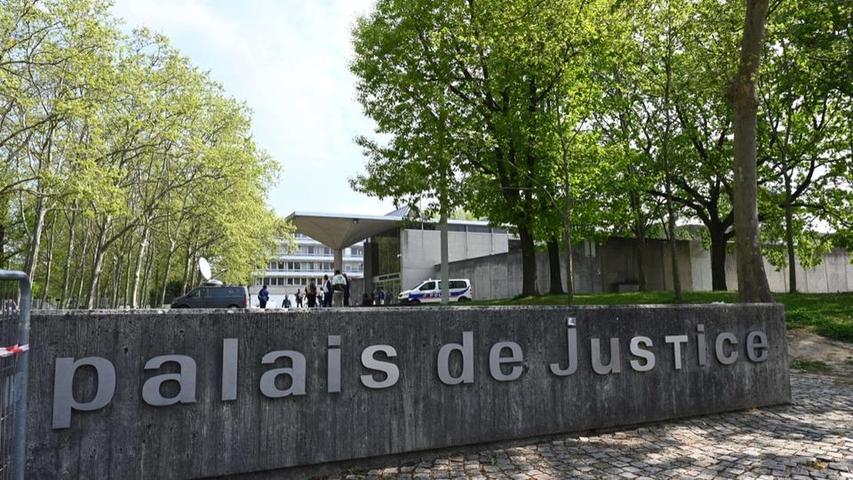 Essonne : trois hommes jugés pour avoir poignardé un homme qui leur demandait de faire moins de bruit