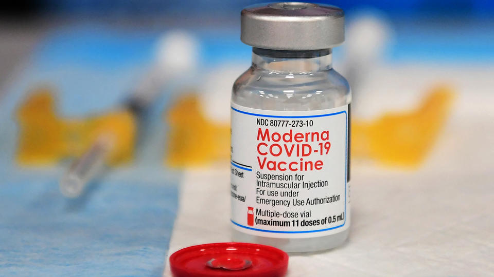 Covid-19 : Moderna annonce de bons résultats pour son vaccin modifié contre Omicron