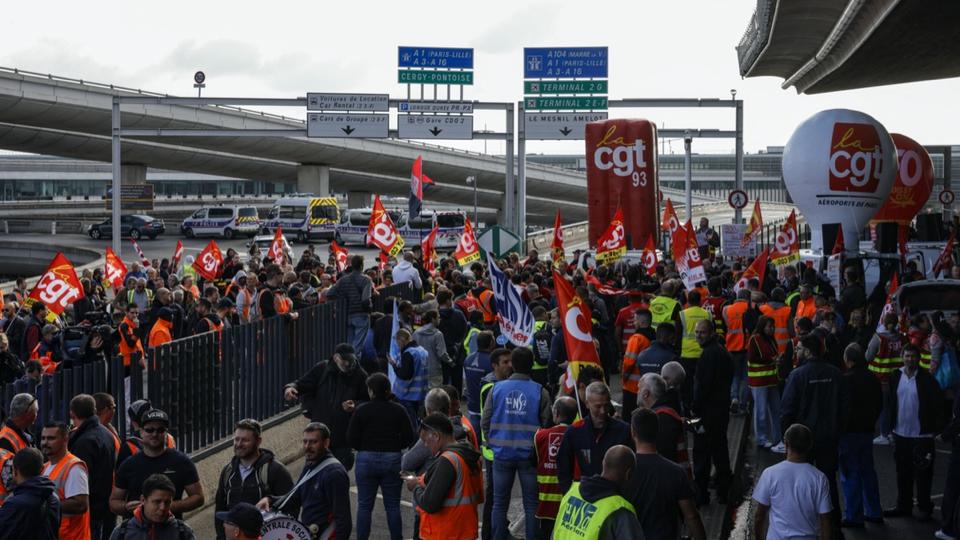 Départs en vacances : vers un nouveau week-end de grève dans les aéroports parisiens