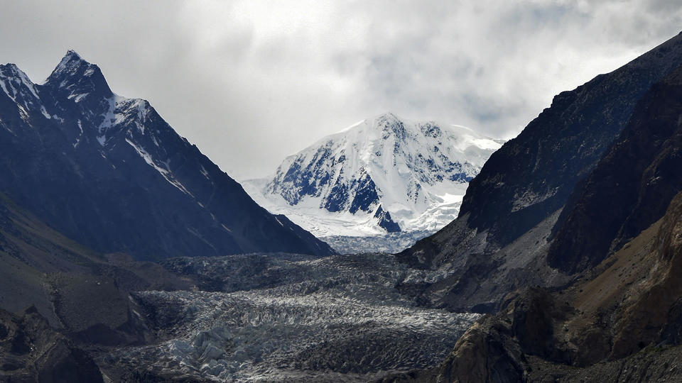 «Sang des glaciers» : tout savoir sur ce phénomène météo surprenant