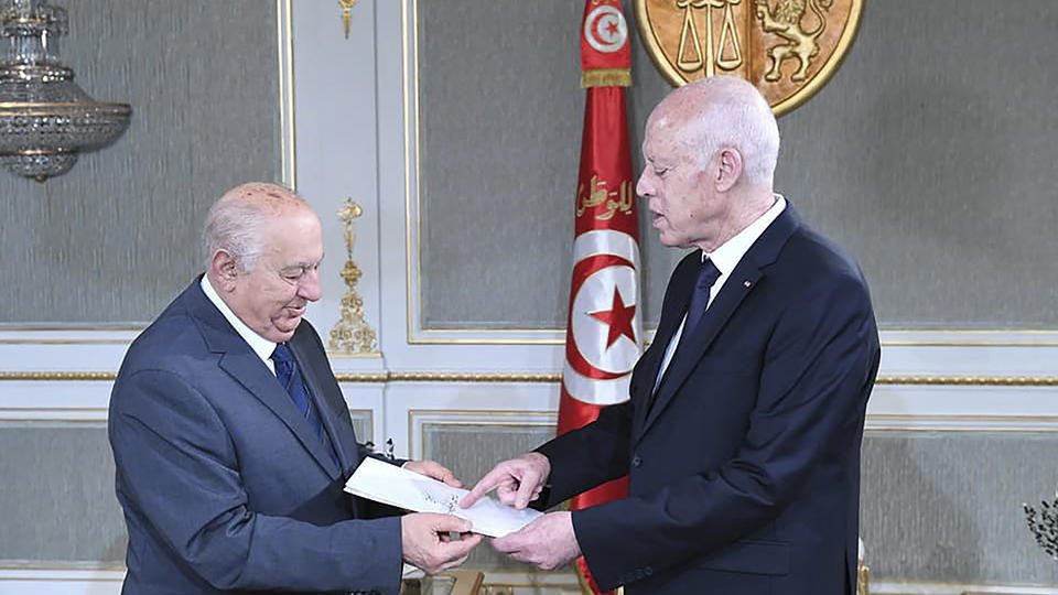 La Tunisie abandonne l'islam comme religion d'Etat dans sa nouvelle Constitution, une première dans les pays arabes