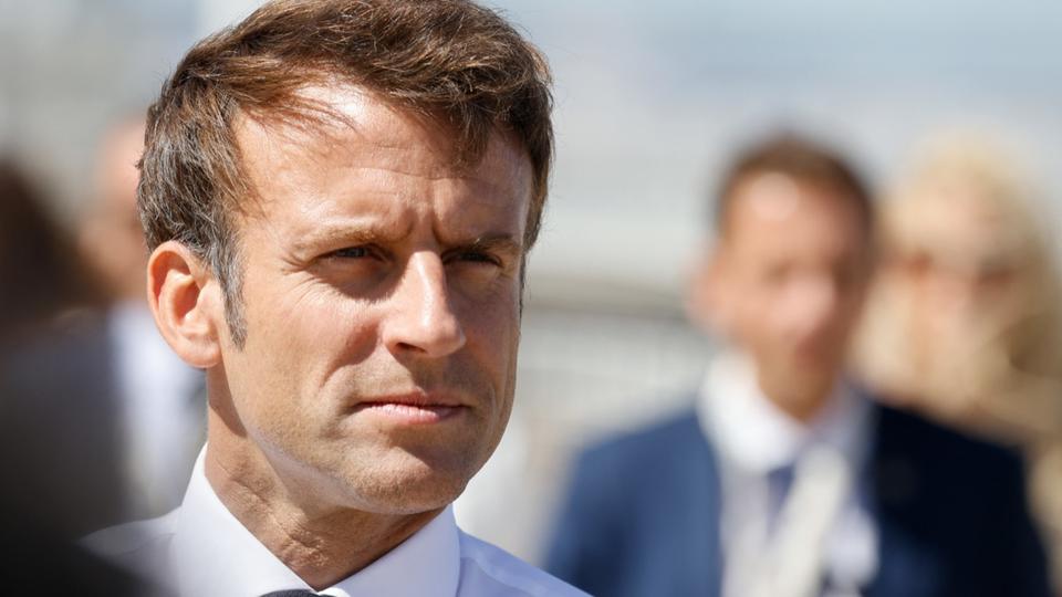 Incendies en Gironde : sur place, Emmanuel Macron promet de «rebâtir, avec des règles différentes»
