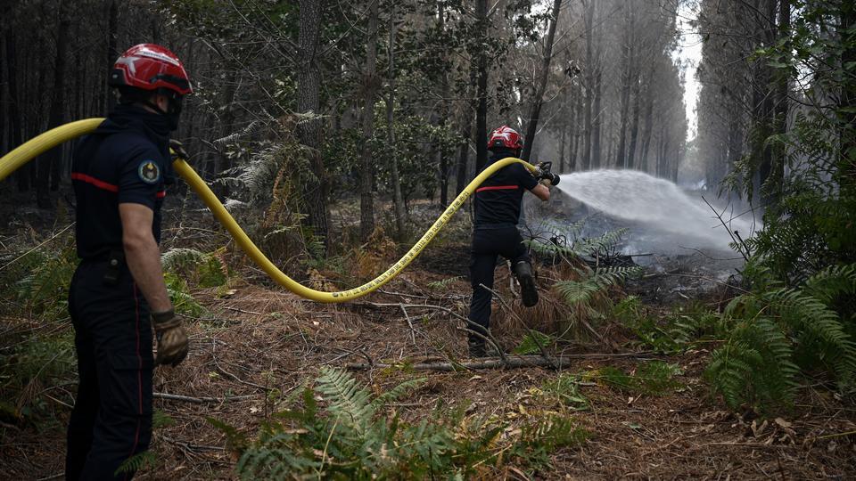 Gironde : six mois après les incendies dévastateurs, de la fumée s'échappe toujours des sols
