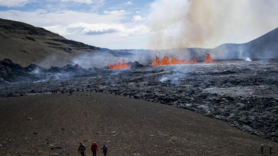 Éruption volcanique en Islande : un village menacé par des gaz nocifs