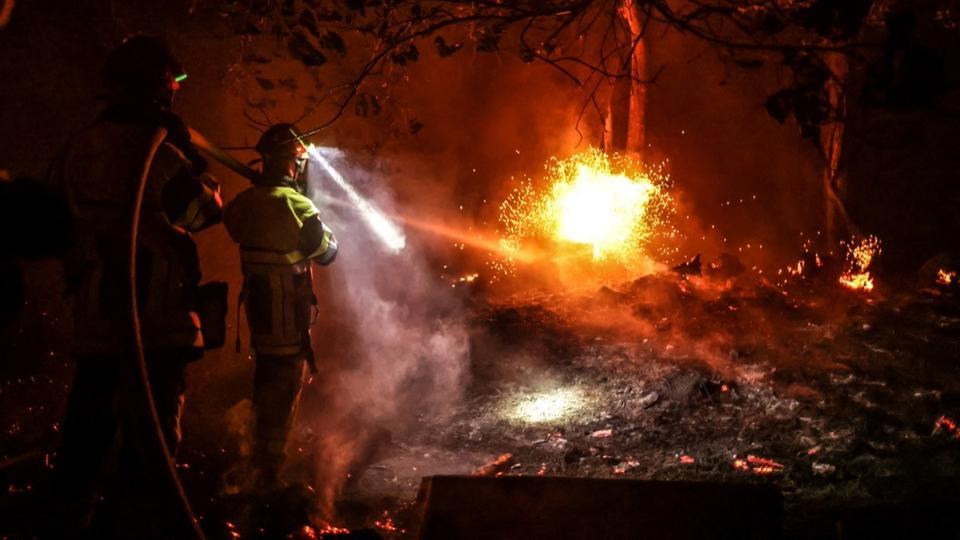 Aveyron : un pompier de 17 ans, accusé de départs de feux volontaires, devant la justice