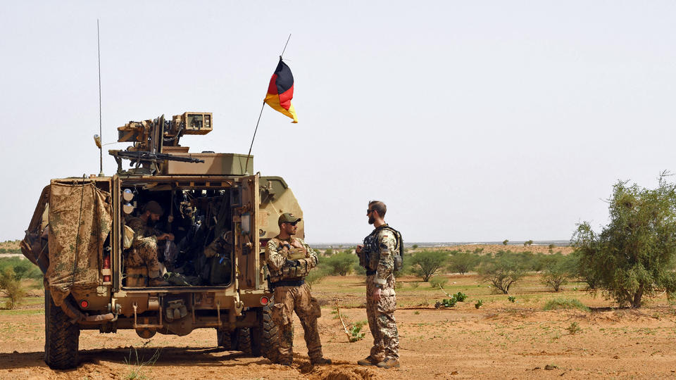 Mali : l'Allemagne suspend ses opérations militaires après un nouveau refus de survol