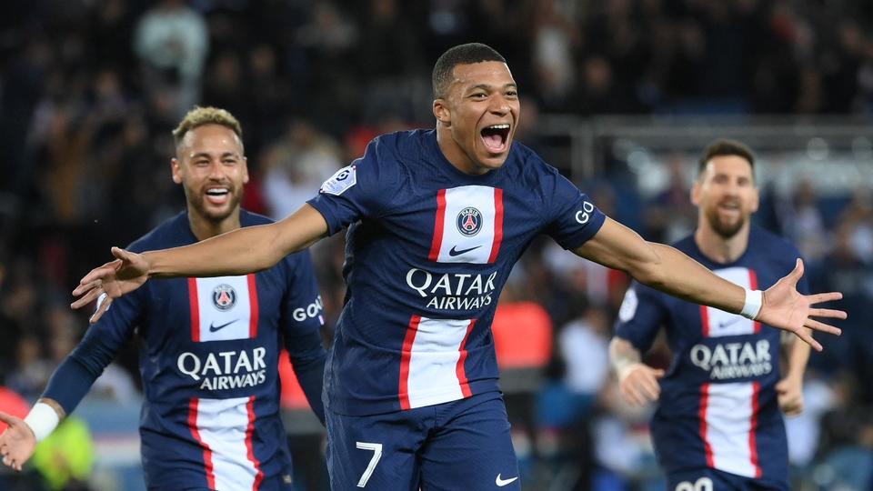 Football : le PSG bat Nice (2-1) et reprend la tête de la Ligue 1
