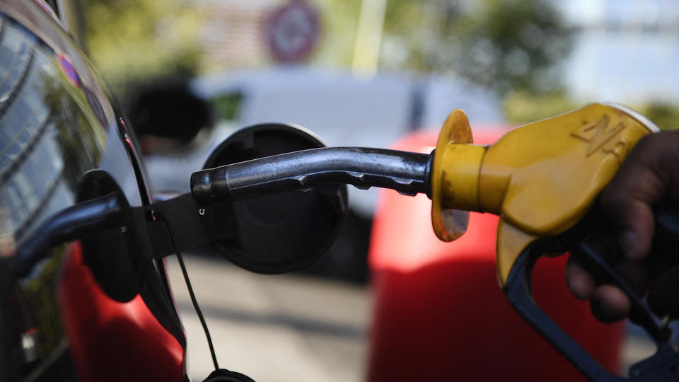 Pénurie d'essence : voici 3 astuces à connaître pour faire des économies de carburant
