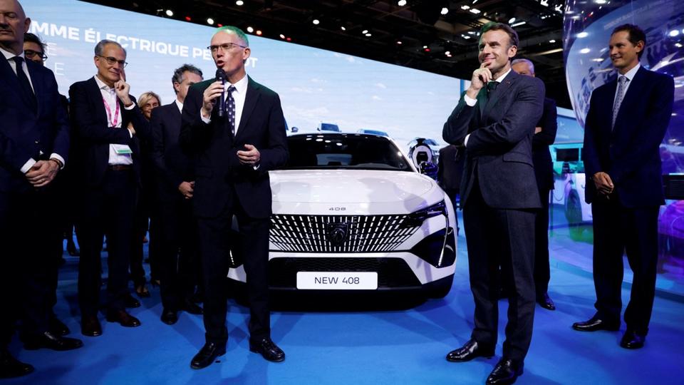 Mondial de l'Auto 2022 : Emmanuel Macron et Stellantis s'engagent dans la durée sur l'électrique produit en France