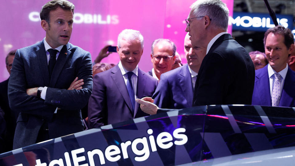 Pénurie de carburants : Emmanuel Macron promet de «faire le maximum»