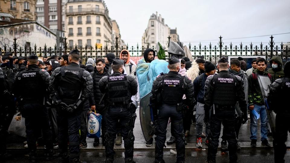 JO 2024 : le gouvernement veut déplacer des milliers de sans-abri et de migrants de Paris vers la province