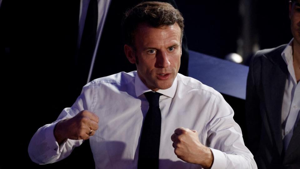 Coupe du monde 2022 : Emmanuel Macron croit en les chances de l'équipe de France au Qatar