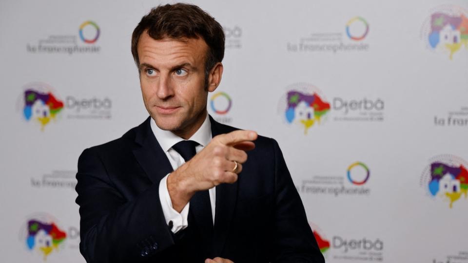 Immigration : Emmanuel Macron se félicite de la baisse des visas donnés à l'Algérie et au Maroc