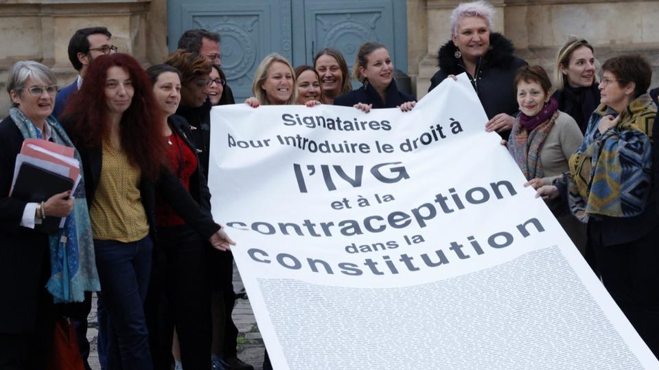 Inscription du droit à l'IVG dans la Constitution : l'Assemblée nationale donne son feu vert