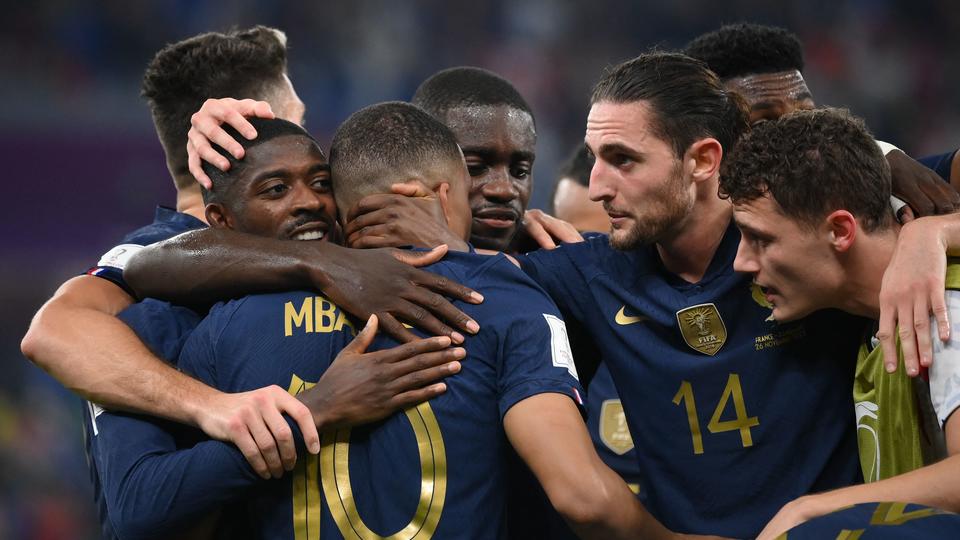 Coupe du monde 2022 : l'équipe de France se qualifie pour les huitièmes de finale après sa victoire contre le Danemark (2-1)