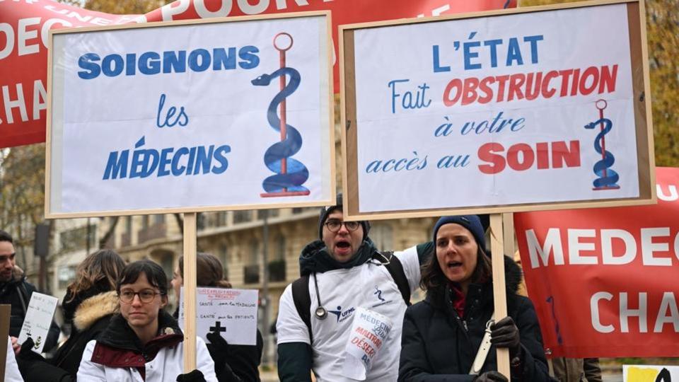 Laurent Ozon sur la grève des médecins : «Ils prennent en otage la population au plus mauvais moment de l'année»