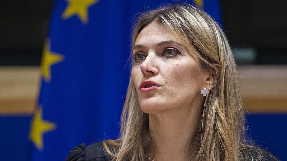Corruption présumée au Parlement européen : Eva Kaili «ignorait» l'existence de l'argent retrouvé chez elle, selon son avocat