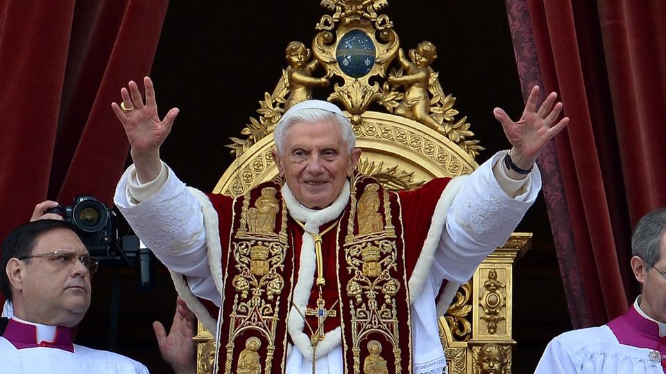 Décès de Benoît XVI : pourquoi parle-t-on de pape émérite ?