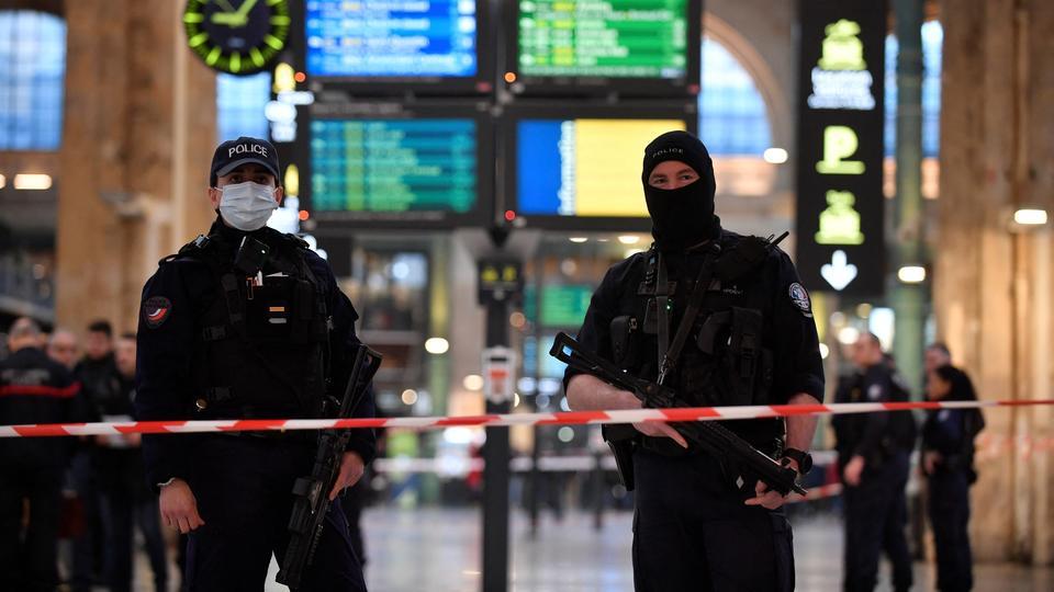 Attaque à la gare du Nord à Paris : le suspect en garde à vue pour tentative d'assassinat